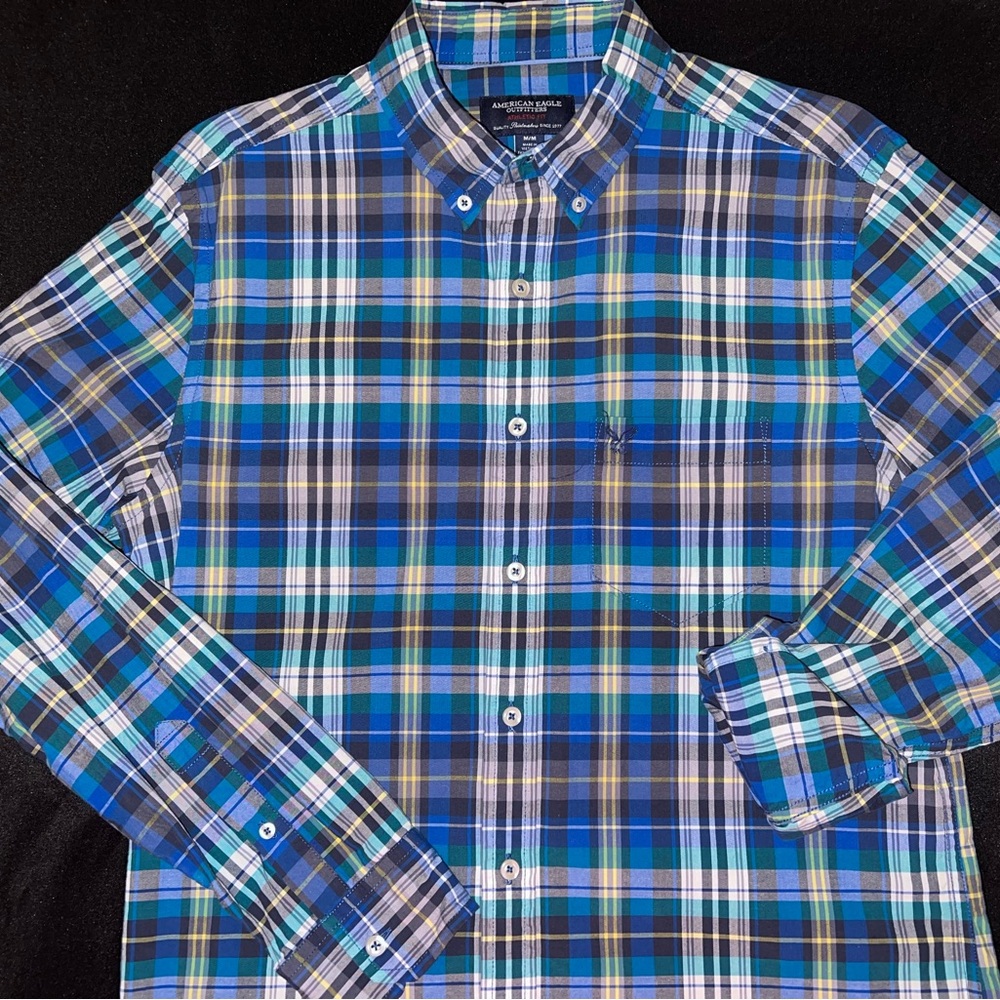 American Eagle Outfitters Men's Blue Plaid Shirt